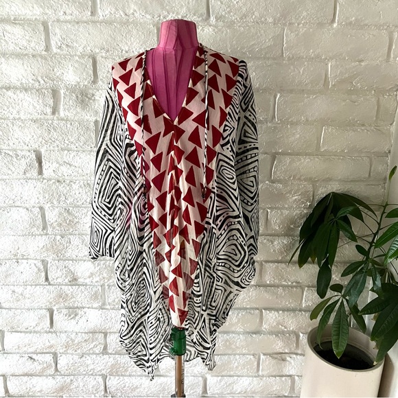 Zara Asymmetrical Kaftan - Picture 10 of 12